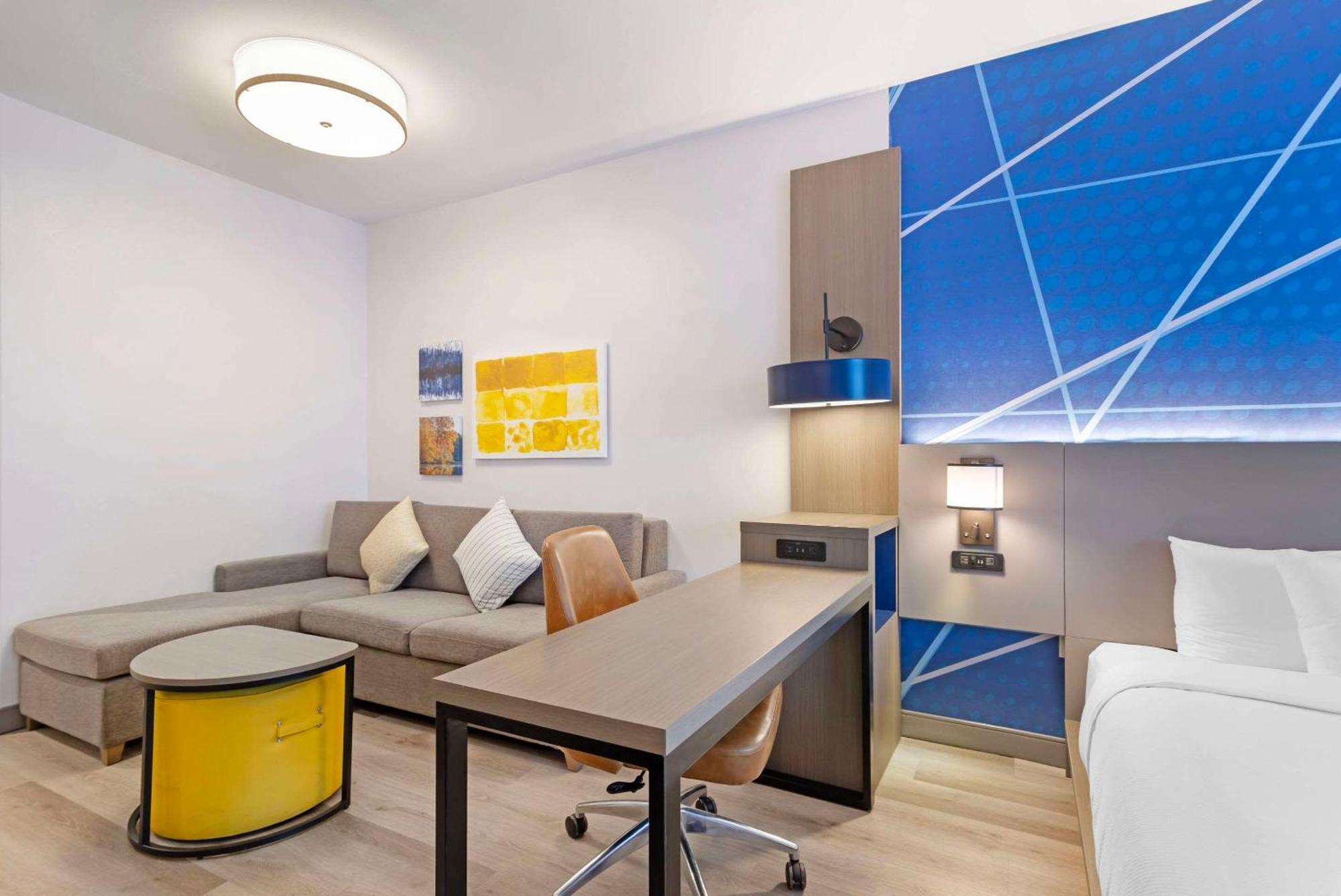 Comfort Suites Northside Hospital Gwinnett لورينسيفيل المظهر الخارجي الصورة