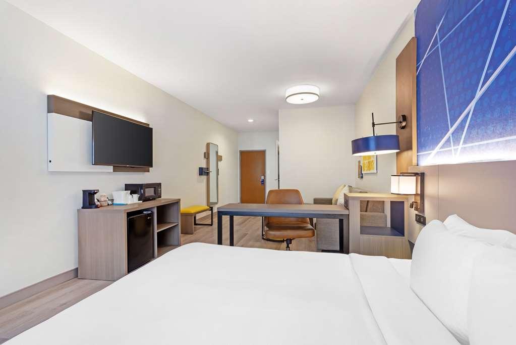 Comfort Suites Northside Hospital Gwinnett لورينسيفيل الغرفة الصورة